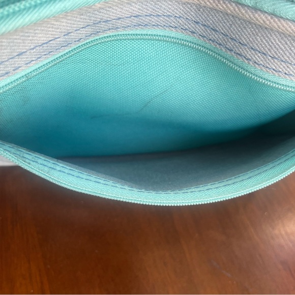 Yoobi unicorn pencil case - Picture 3 of 4